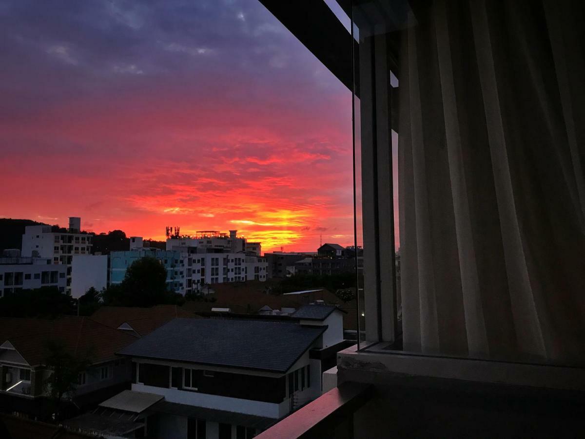 Tropical Sunset Hotel Patong Esterno foto