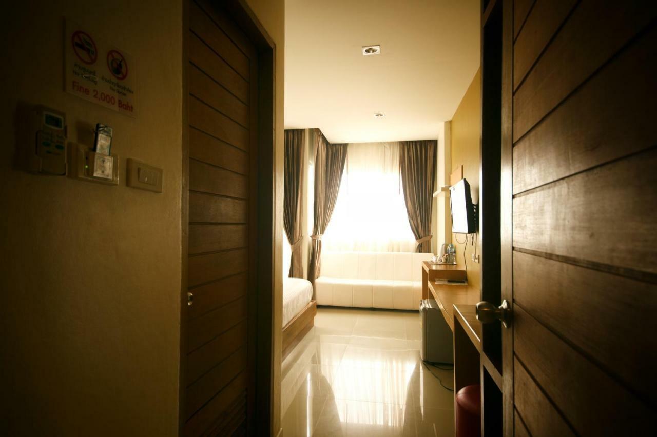 Tropical Sunset Hotel Patong Esterno foto